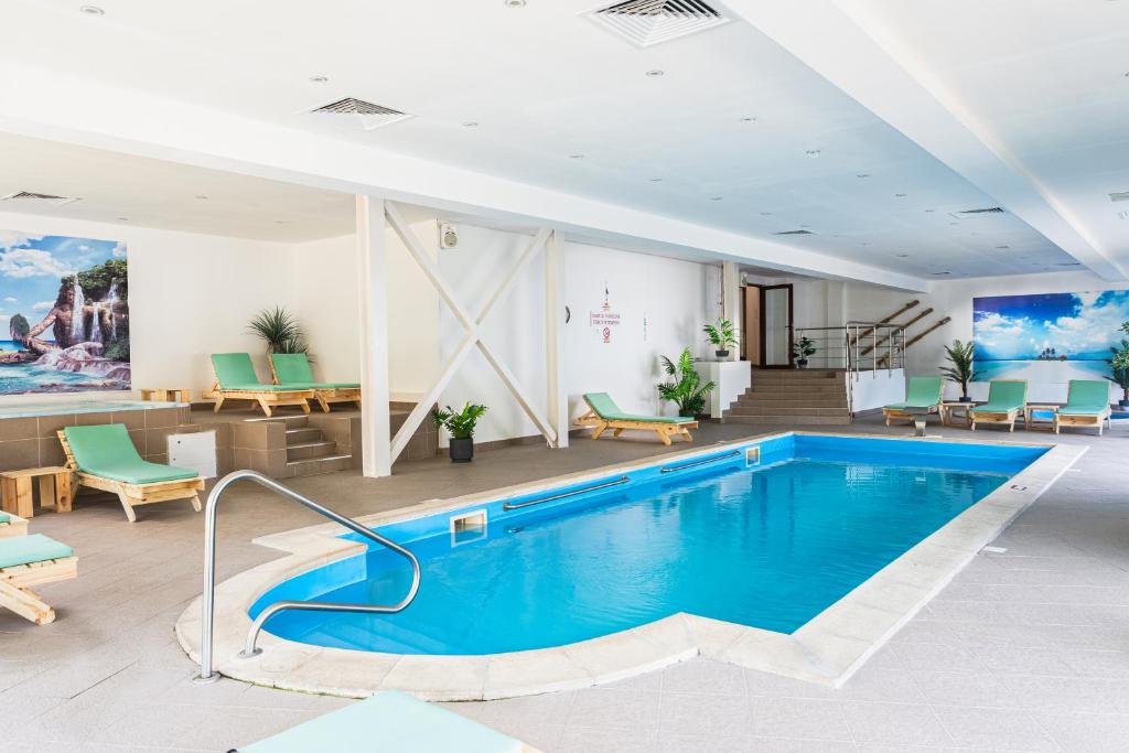 Piscina interioară